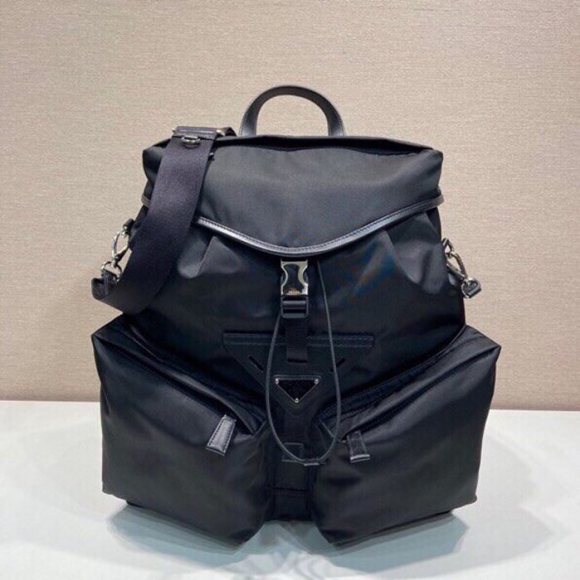 Prada ランウェイ リュック ナイロン ブラック 2VZ108 サイズ:45x38x18cm