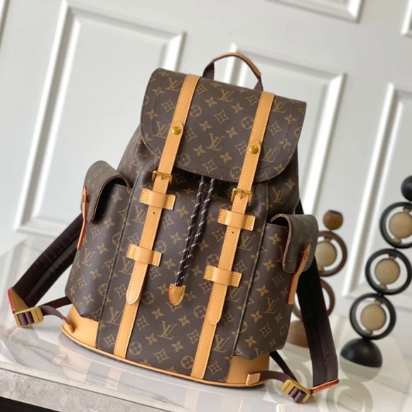 Louis Vuitton クリストファー スモールリュック モノグラム ブラック M45419 サイズ:47x41x13cm Louis Vuitton クリストファー スモールリュック モノグラム ブラック M45419 サイズ:47x41x13cm