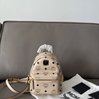 MCM スターク サイドスタッズ リュック クラシックモノグラム ブラウン 65003 サイズ:20x15cm