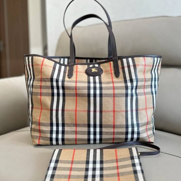 BURBERRY 2221 カーフスキン チェック トートバッグ クラシックチェック 38x28x16cm サイズ:38x28x16cm BURBERRY 2221 カーフスキン チェック トートバッグ クラシックチェック 38x28x16cm サイズ:38x28x16cm