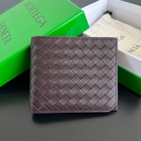 BOTTEGA VENETA BV 796966 ピッコロ 二つ折り財布 細編み小牛皮 9.5x11x0.5cm サイズ:9.5x11x0.5cm BOTTEGA VENETA BV 796966 ピッコロ 二つ折り財布 細編み小牛皮 9.5x11x0.5cm サイズ:9.5x11x0.5cm
