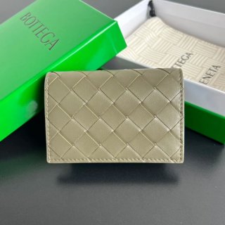 BOTTEGA VENETA BV 667141 新作名刺ケース 編み羊皮 11x7.5x2.5cm サイズ:11x7.5x2.5cm