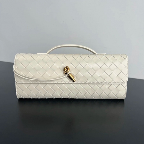 BOTTEGA VENETA BV 741511 クラッチバッグ 編み羊革 31x13cm サイズ:31x13cm BOTTEGA VENETA BV 741511 クラッチバッグ 編み羊革 31x13cm サイズ:31x13cm