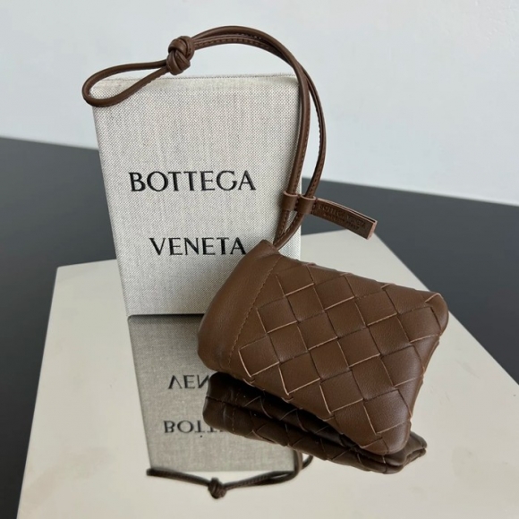 BOTTEGA VENETA BV 843903 カードケース 編み羊皮 マルチカラー 11x8.5cm サイズ:11x8.5cm BOTTEGA VENETA BV 843903 カードケース 編み羊皮 マルチカラー 11x8.5cm サイズ:11x8.5cm
