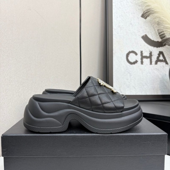 【CHANEL】2026スリッポンレディース