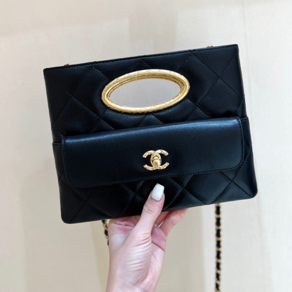 CHANEL ラムレザー グレンチェック ブラック×ゴールド 秋冬 25×19×3cm サイズ:25×19×3cm CHANEL ラムレザー グレンチェック ブラック×ゴールド 秋冬 25×19×3cm サイズ:25×19×3cm