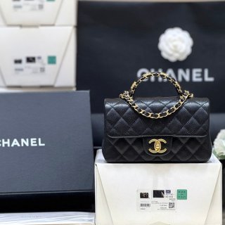 CHANEL カーフレザー 荔枝紋 ブラック×ゴールド 斜め掛けバッグ クラシック 小 19.5×12×6.5cm サイズ:19.5×12×6.5cm CHANEL カーフレザー 荔枝紋 ブラック×ゴールド 斜め掛けバッグ クラシック 小 19.5×12×6.5cm サイズ:19.5×12×6.5cm