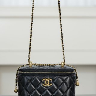 CHANEL カーフレザー ブラック×ゴールド ショルダーバッグ クラシック ヴィンテージ 17×9.5×8cm サイズ:17×9.5×8cm