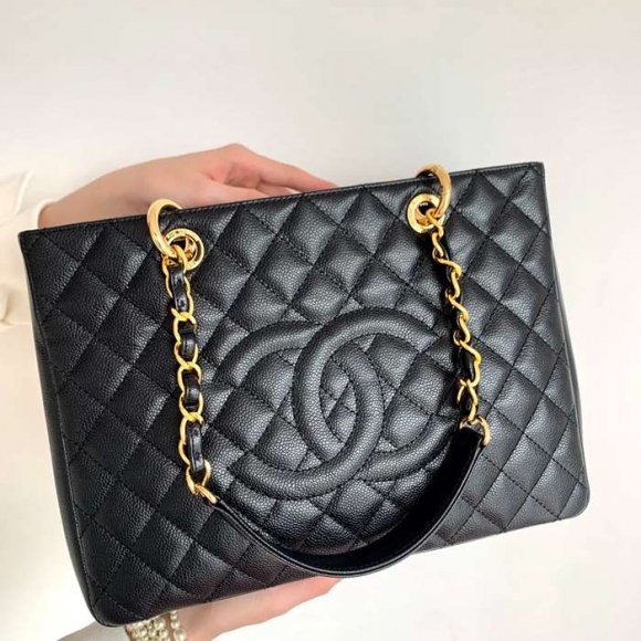 CHANEL 50995 カーフレザー ゴールド ショルダーバッグ クラシック 大容量 34×24×12cm サイズ:34×24×12cm