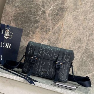 DIOR フラップメッセンジャー ディオールグラビティアウトライン サイズ:24x18cm