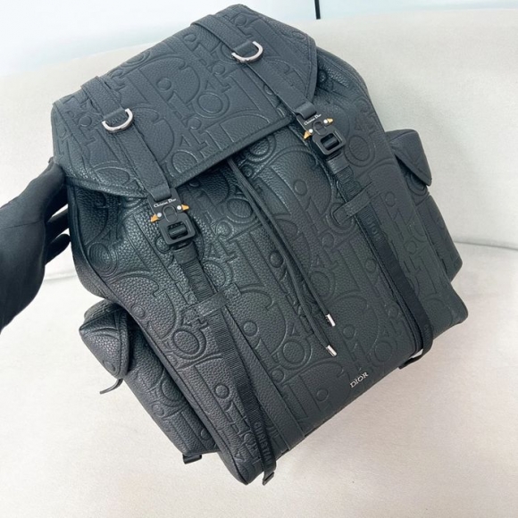 DIOR ヒットザロードオールレザーリュック グラビティ サイズ:43x43x18cm DIOR ヒットザロードオールレザーリュック グラビティ サイズ:43x43x18cm