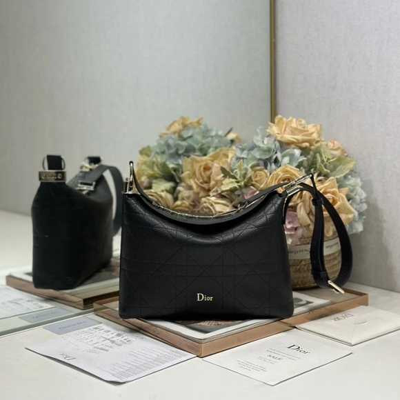 DIOR 1411 レター、パッチワーク ブラック、ゴールド ショルダーバッグ、ハンドバッグ 小 新作 28.0x24.0x8.0cm サイズ:28x24cm DIOR 1411 レター、パッチワーク ブラック、ゴールド ショルダーバッグ、ハンドバッグ 小 新作 28.0x24.0x8.0cm サイズ:28x24cm