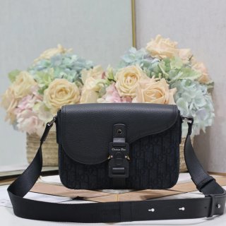 DIOR 049 プリント牛皮サドルフラップメッセンジャー 黒布 サイズ:23x17cm