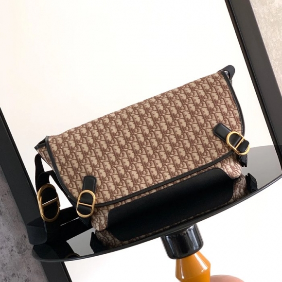 DIOR 1DBME210YUS プリントフラップメッセンジャー ジェット サイズ:48x25x19cm DIOR 1DBME210YUS プリントフラップメッセンジャー ジェット サイズ:48x25x19cm