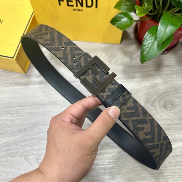 フェンディ メンズ ベルト 両面用 4.0cm