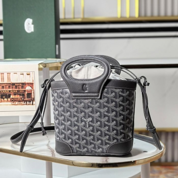 GOYARD 斜め掛けバッグ、ショルダーバッグ、ミニバッグ クラシック、ミニ サイズ:23x18.5x8cm GOYARD 斜め掛けバッグ、ショルダーバッグ、ミニバッグ クラシック、ミニ サイズ:23x18.5x8cm