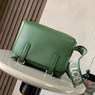 LOEWE 9011 メッセンジャー クラシック 緑 サイズ:23x18cm