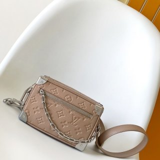 LOUIS VUITTON M13868 ミニソフトトランク サイズ:18.5x13cm