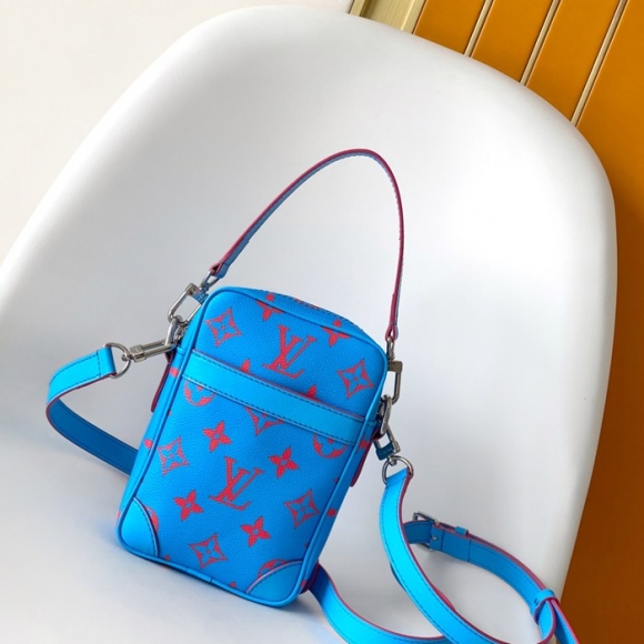 LOUIS VUITTON M14685 ダニューブ 斜め掛け サイズ:21x16cm LOUIS VUITTON M14685 ダニューブ 斜め掛け サイズ:21x16cm