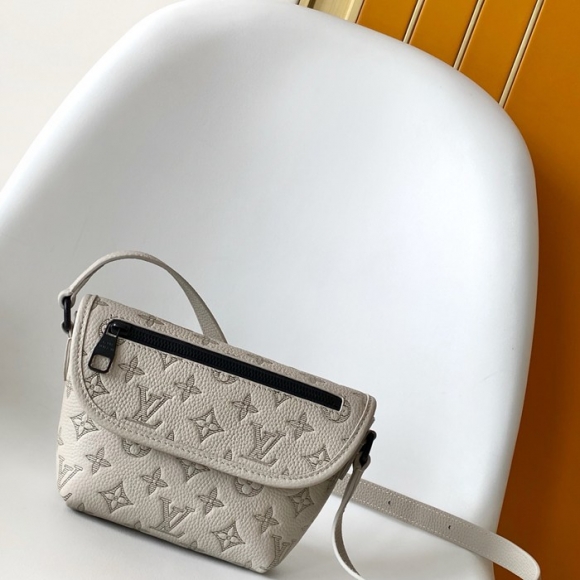 LOUIS VUITTON M14794 パルス ミニハンドバッグ サイズ:22.5x16cm LOUIS VUITTON M14794 パルス ミニハンドバッグ サイズ:22.5x16cm