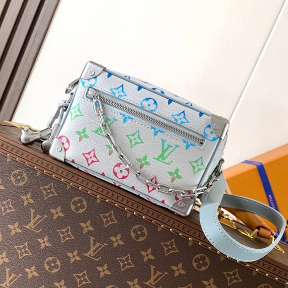 LOUIS VUITTON M13901 ミニソフトトランク サイズ:18.5x13cm LOUIS VUITTON M13901 ミニソフトトランク サイズ:18.5x13cm