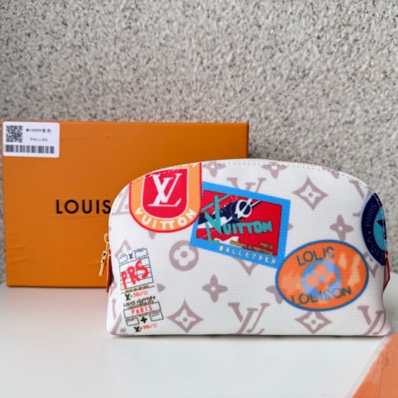 LOUIS VUITTON M14909 コスメポーチ フライトモード モノグラムダンヌ サイズ:19x12cm LOUIS VUITTON M14909 コスメポーチ フライトモード モノグラムダンヌ サイズ:19x12cm