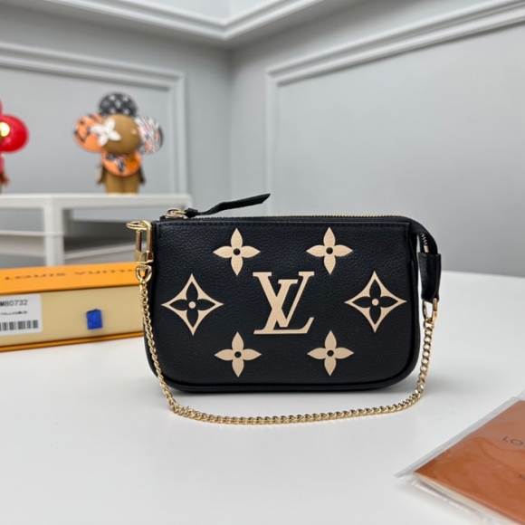 LOUIS VUITTON M80732 ミニポシェット アクセサリー モノグラムアンプラント ブラック サイズ:15.5x10.5cm LOUIS VUITTON M80732 ミニポシェット アクセサリー モノグラムアンプラント ブラック サイズ:15.5x10.5cm