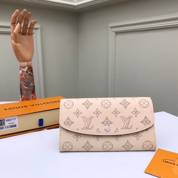 LOUIS VUITTON M60177 イリス長財布 モノグラムレース ホワイト サイズ:19x12cm LOUIS VUITTON M60177 イリス長財布 モノグラムレース ホワイト サイズ:19x12cm