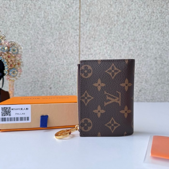 LOUIS VUITTON M25692 リサ財布 モノグラム ピンク サイズ:9x11.5x1.5cm LOUIS VUITTON M25692 リサ財布 モノグラム ピンク サイズ:9x11.5x1.5cm