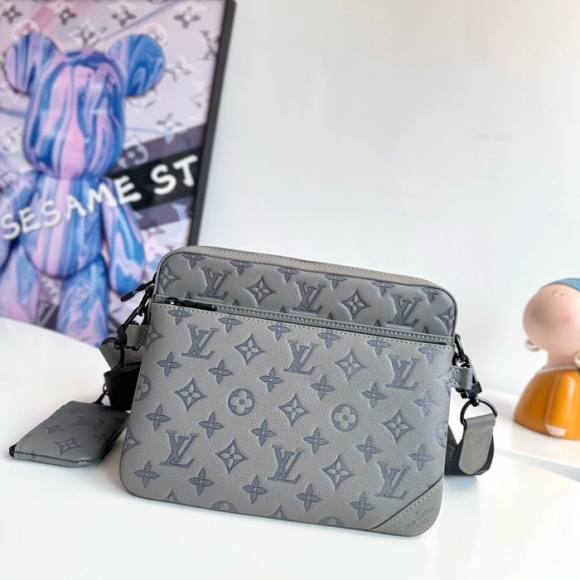 LOUIS VUITTON M46603 トリオ メッセンジャー サイズ:25x18.5cm LOUIS VUITTON M46603 トリオ メッセンジャー サイズ:25x18.5cm