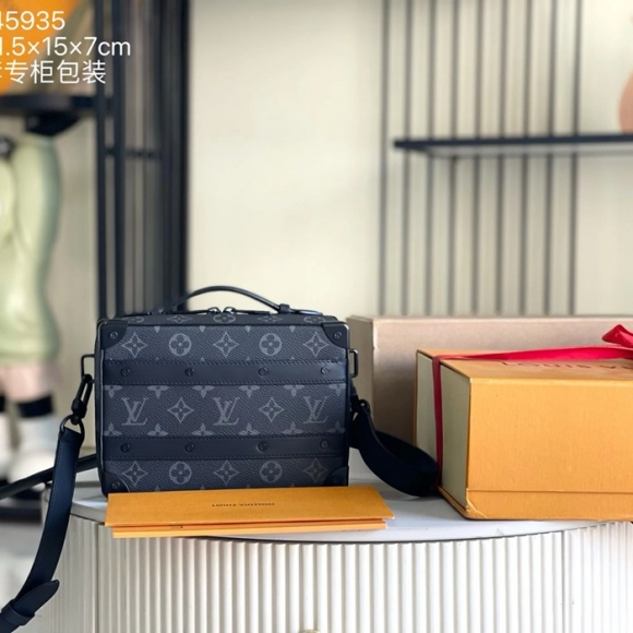 LOUIS VUITTON M45935 イタリアA級レザー斜め掛け サイズ:21.5x15cm LOUIS VUITTON M45935 イタリアA級レザー斜め掛け サイズ:21.5x15cm