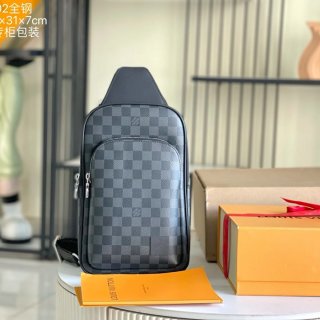 LOUIS VUITTON M45302 特級正品胸バッグ サイズ:31x20cm