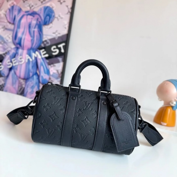 LOUIS VUITTON M20900 牛皮 モノグラム 斜め掛けバッグ レディース斜め掛け 25x15x11cm サイズ:25x15x11cm LOUIS VUITTON M20900 牛皮 モノグラム 斜め掛けバッグ レディース斜め掛け 25x15x11cm サイズ:25x15x11cm