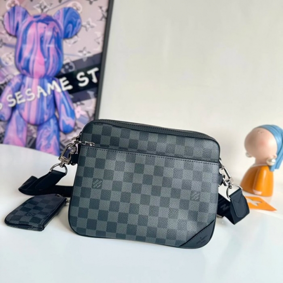 LOUIS VUITTON N40519 キャンバスメッセンジャー トリオ サイズ:25x18.5cm LOUIS VUITTON N40519 キャンバスメッセンジャー トリオ サイズ:25x18.5cm