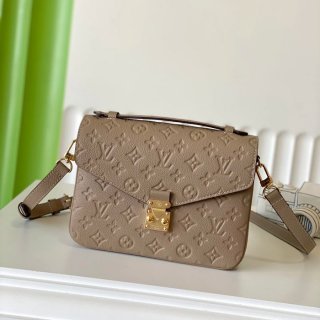 LOUIS VUITTON M44881 斜め掛けバッグ 斜め掛け サイズ:25.0x19.0x7.0cm