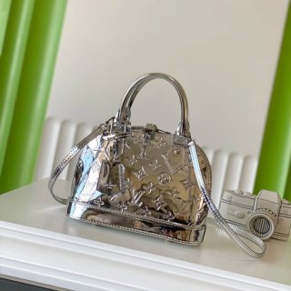 LOUIS VUITTON M26335 漆皮 斜め掛けバッグ 斜め掛け手提げ サイズ:23.5x17.5x11.5cm