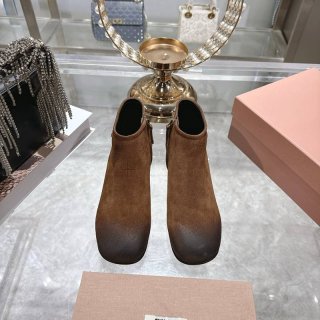 【MIUMIU】2026SSショートブーツレザーブーツレディース