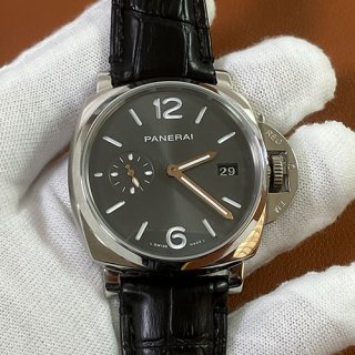 PANERAI PAM01250 ルミノール ドゥエ 42mm 新作続々入荷 PANERAI PAM01250 ルミノール ドゥエ 42mm 新作続々入荷