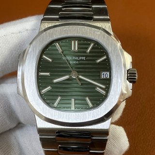 PATEK PHILIPPE 5711/1A-014 ノーチラス グリーン文字盤 Cal.324搭載 PATEK PHILIPPE 5711/1A-014 ノーチラス グリーン文字盤 Cal.324搭載