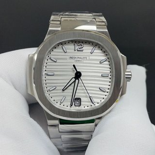 PATEK PHILIPPE 7118/1A-010 ノーチラス シルバー文字盤 2024高品質