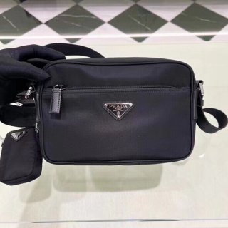 PRADA 1BC167 3in1ショルダー サイズ:23x15cm PRADA 1BC167 3in1ショルダー サイズ:23x15cm