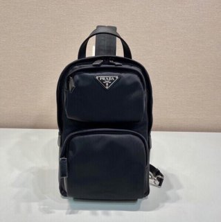 PRADA 2VZ105 胸バッグ サイズ:31x20cm PRADA 2VZ105 胸バッグ サイズ:31x20cm