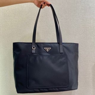 PRADA 1BG052 ナイロントート サイズ:35x29x15.5cm