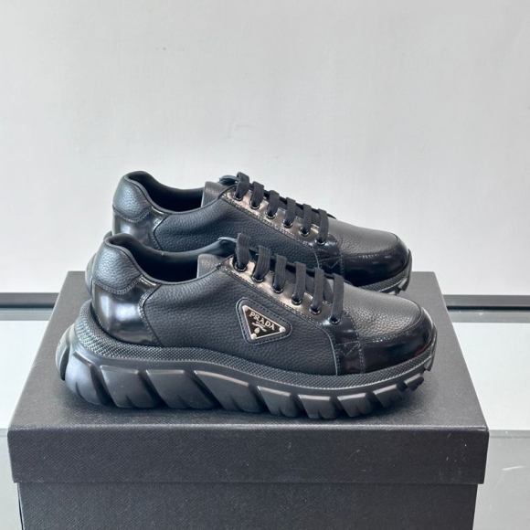 プラダ メンズ スニーカー ダウンタウンボールド 39-44