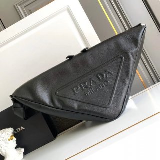 PRADA 2VY007 オールレザー大トライアングルバッグ サイズ:60x31x28cm PRADA 2VY007 オールレザー大トライアングルバッグ サイズ:60x31x28cm