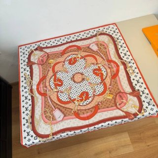ルイ ヴィトン 新作シルクスカーフ 90X90cm
