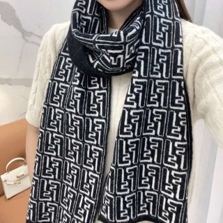 フェンディ 親子向けカシミヤスカーフ 30x182cm