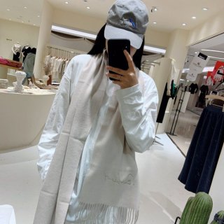 バーバリー オリジナル。100%カシミヤ 33x190 バーバリー オリジナル。100%カシミヤ 33x190