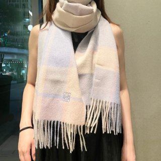 ロエベ 今年最新オーダー。立体刺繍。100％ラムウール 32x190cm