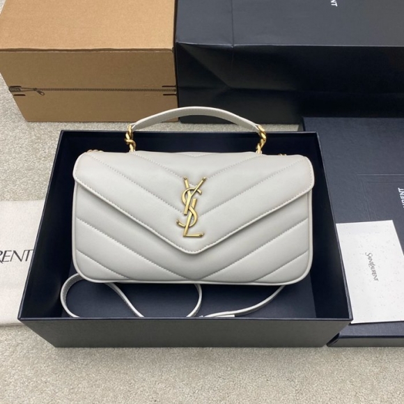 SAINT LAURENT 869461 ラムレザー ホワイト、ゴールド 斜め掛けバッグ チェーン 25x13cm サイズ:25x13cm SAINT LAURENT 869461 ラムレザー ホワイト、ゴールド 斜め掛けバッグ チェーン 25x13cm サイズ:25x13cm